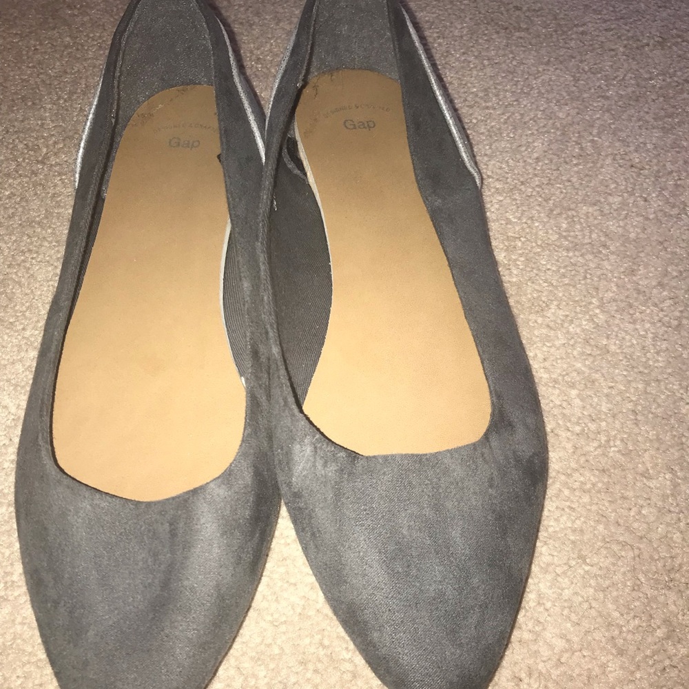 NWOT Gap Flats 7